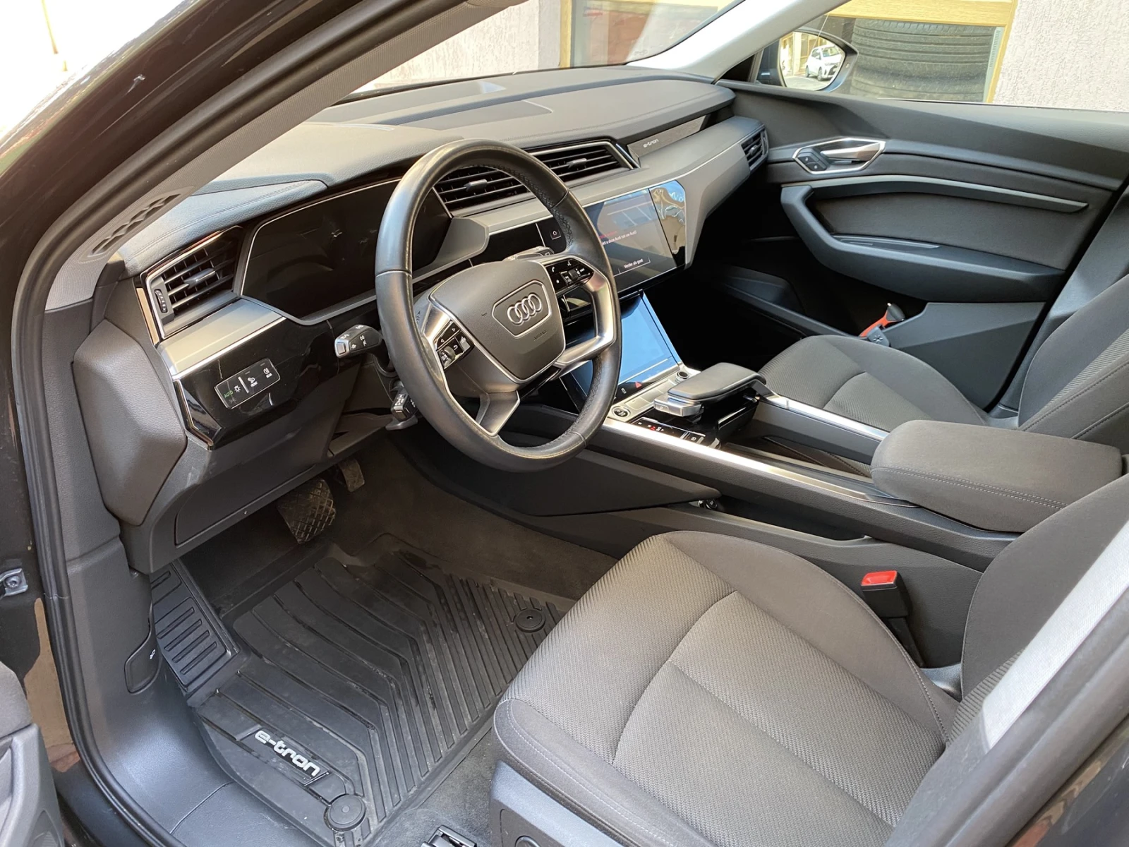 Audi E-Tron 50 quattro Business edition, снимка 11 - Автомобили и джипове - 53741908