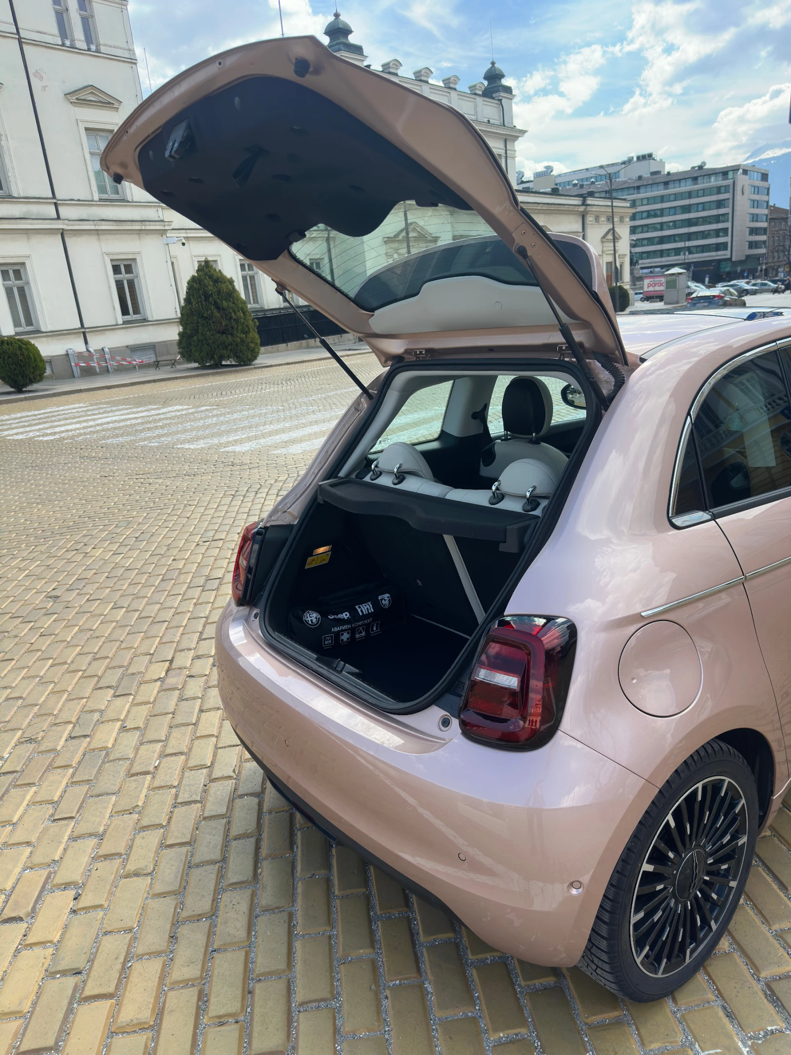 Fiat 500e La Prima 3+ 1, снимка 15 - Автомобили и джипове - 54150187