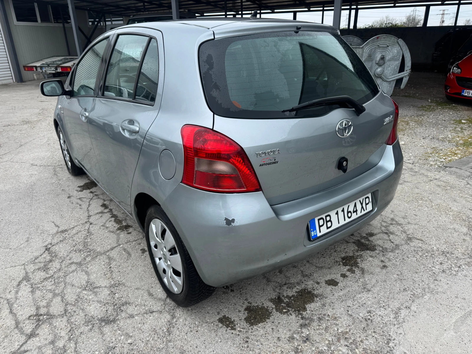 Toyota Yaris Automat, снимка 5 - Автомобили и джипове - 54163610
