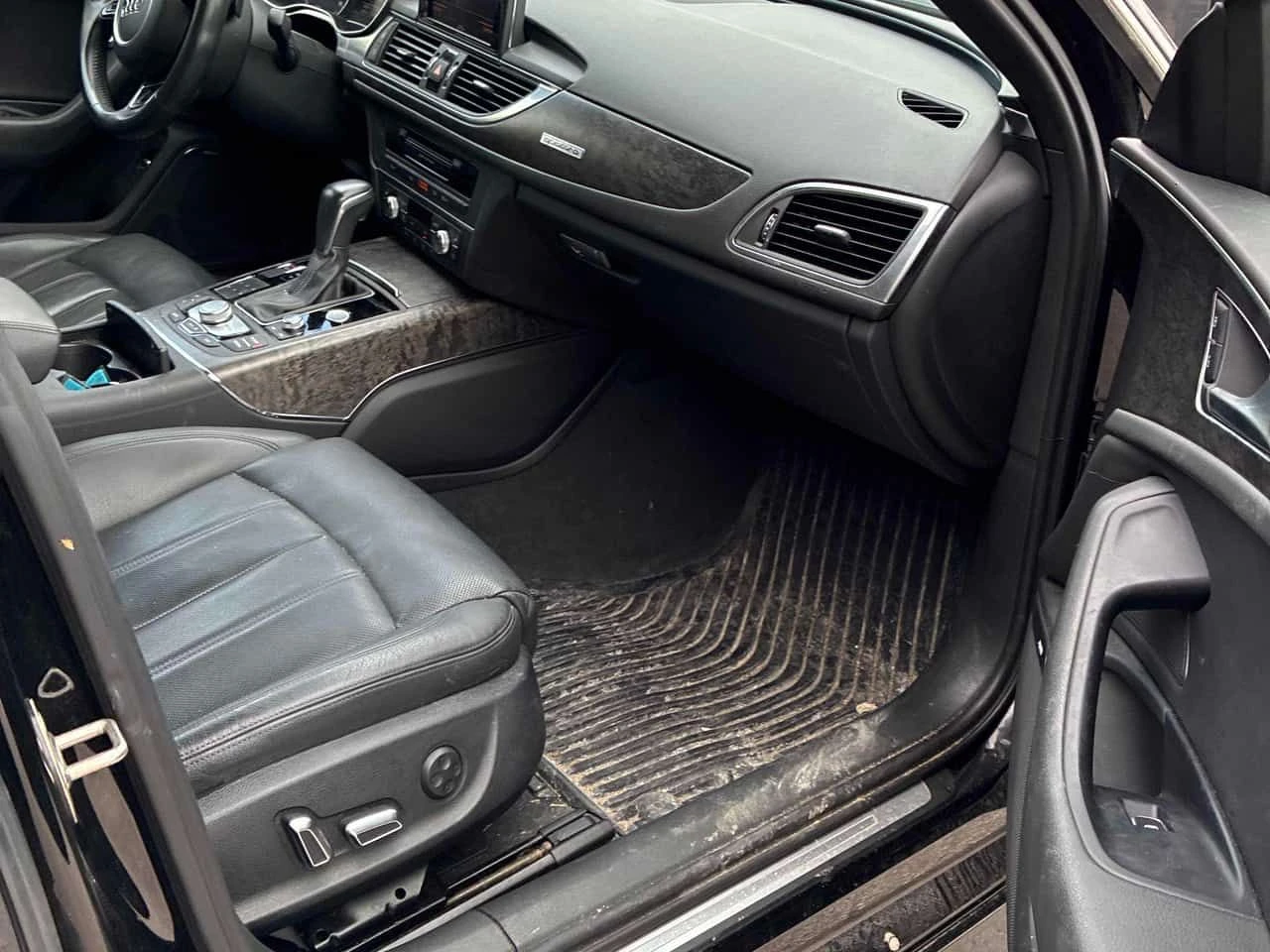 Audi A6 3.0 TFSI quattro tiptronic  CARFAX, снимка 14 - Автомобили и джипове - 54564916