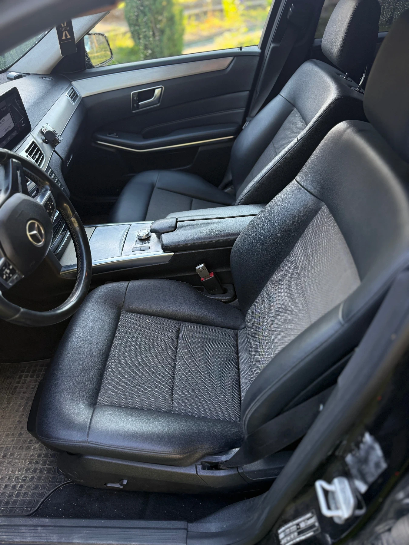 Mercedes-Benz E 220, снимка 10 - Автомобили и джипове - 54866488