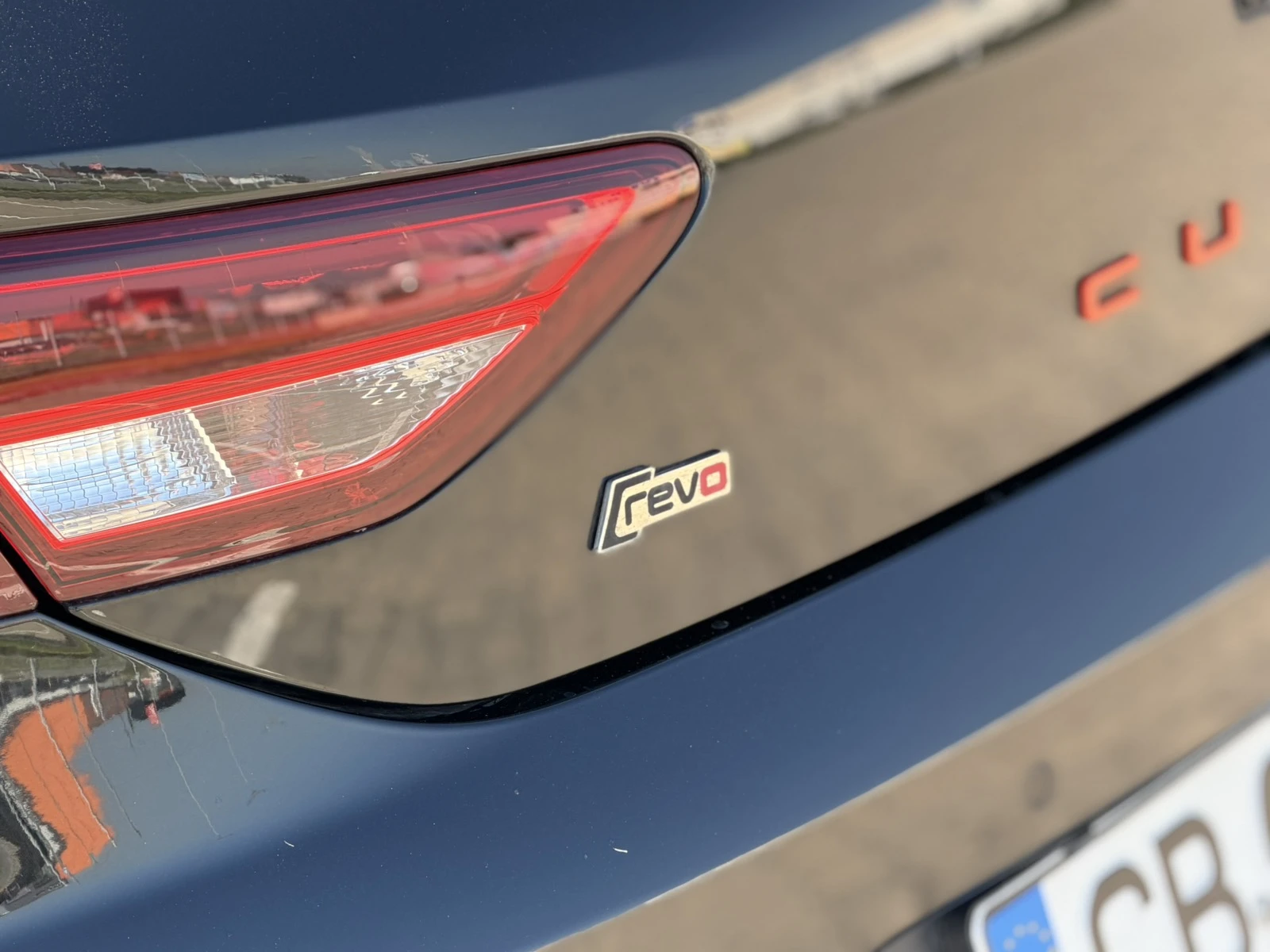 Seat Leon Cupra 2.0 l/213 kW TFSI, снимка 9 - Автомобили и джипове - 55048011