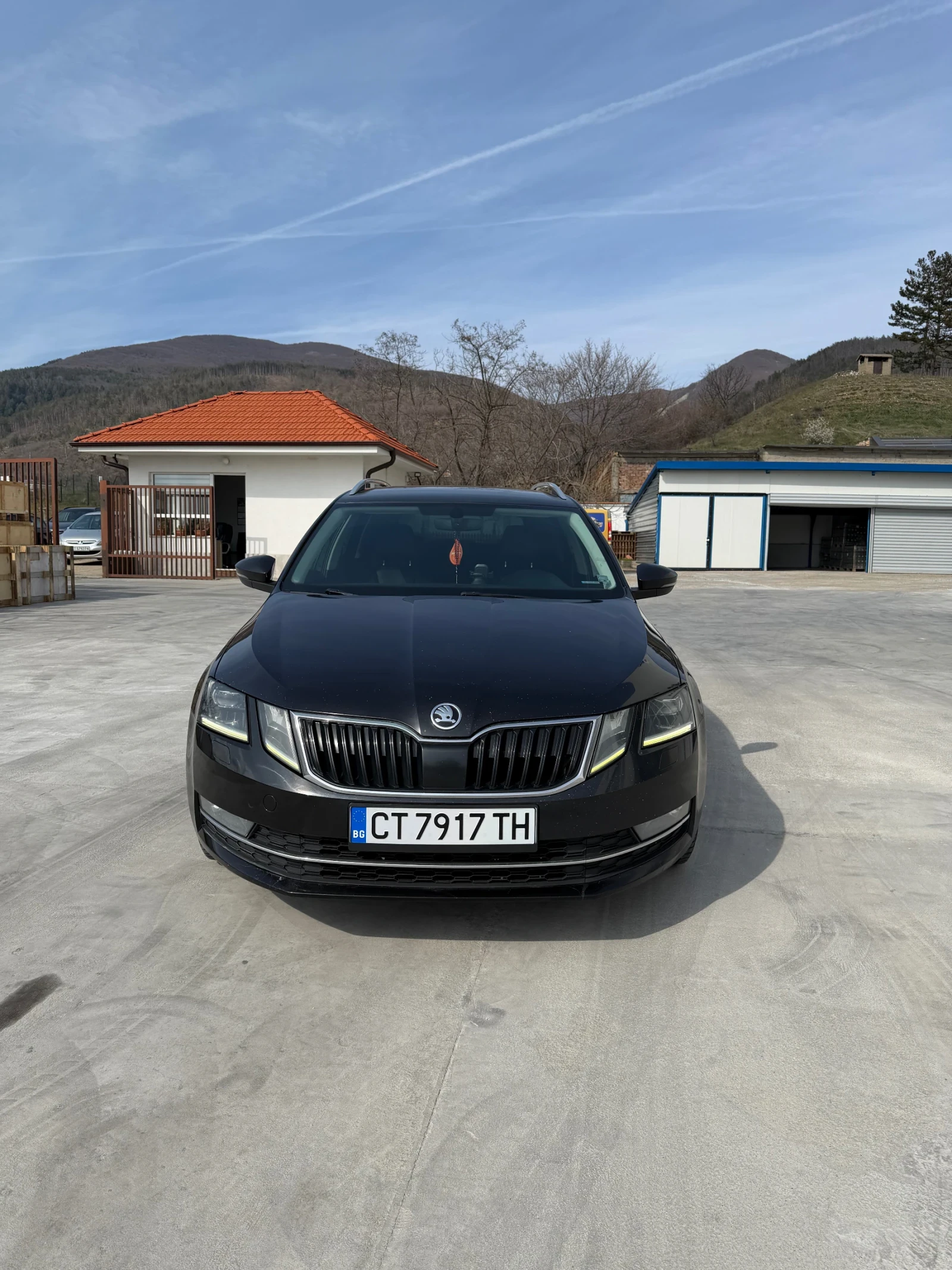 Skoda Octavia, снимка 2 - Автомобили и джипове - 55240498