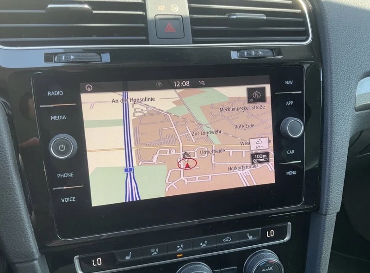 VW Golf 1.6TDI 115кс JOIN* IQ LIGHT* КАМЕРА* ПОДГРЕВ* НАВИ, снимка 8 - Автомобили и джипове - 55528637