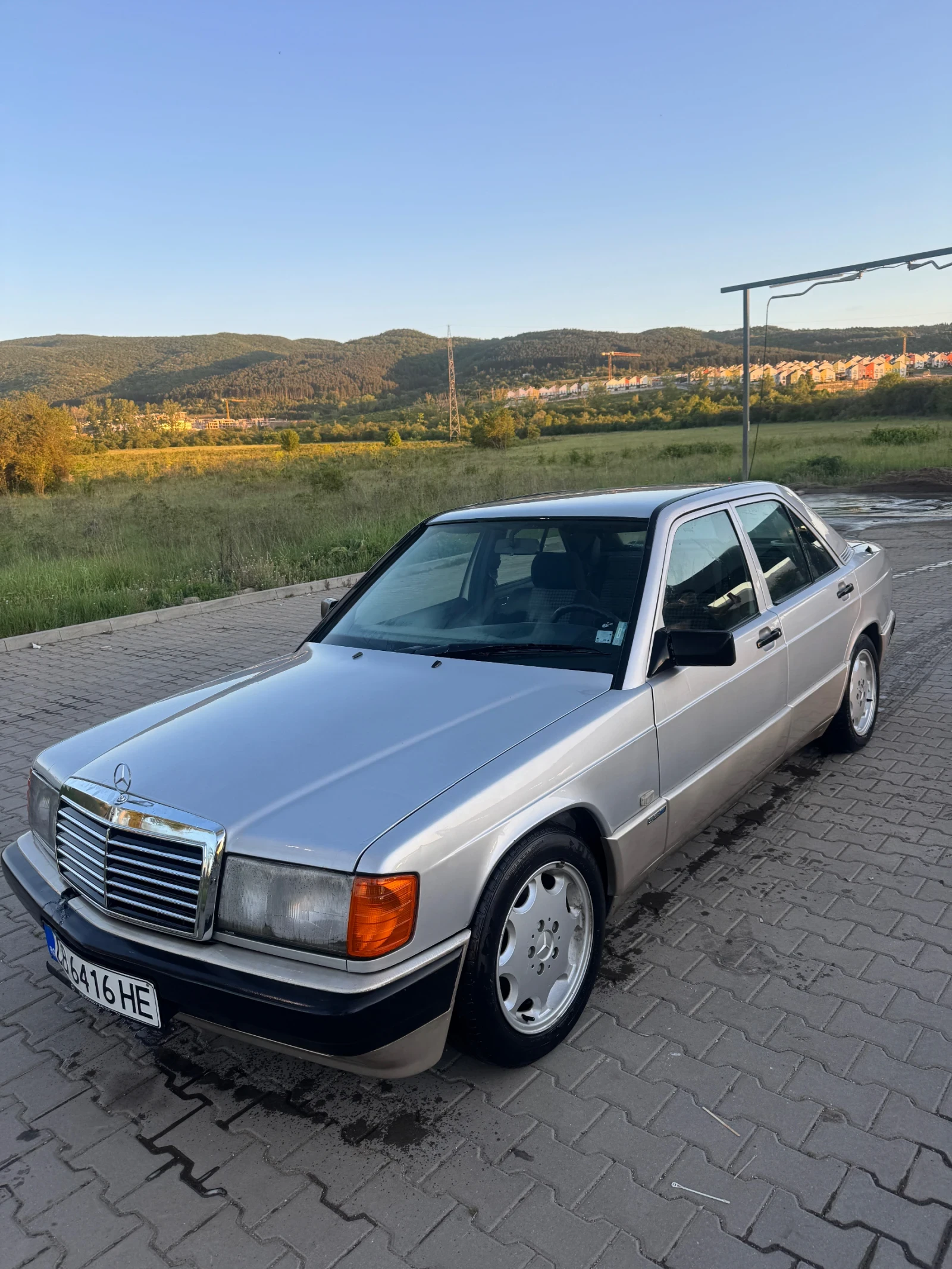 Mercedes-Benz 190, снимка 13 - Автомобили и джипове - 55631574