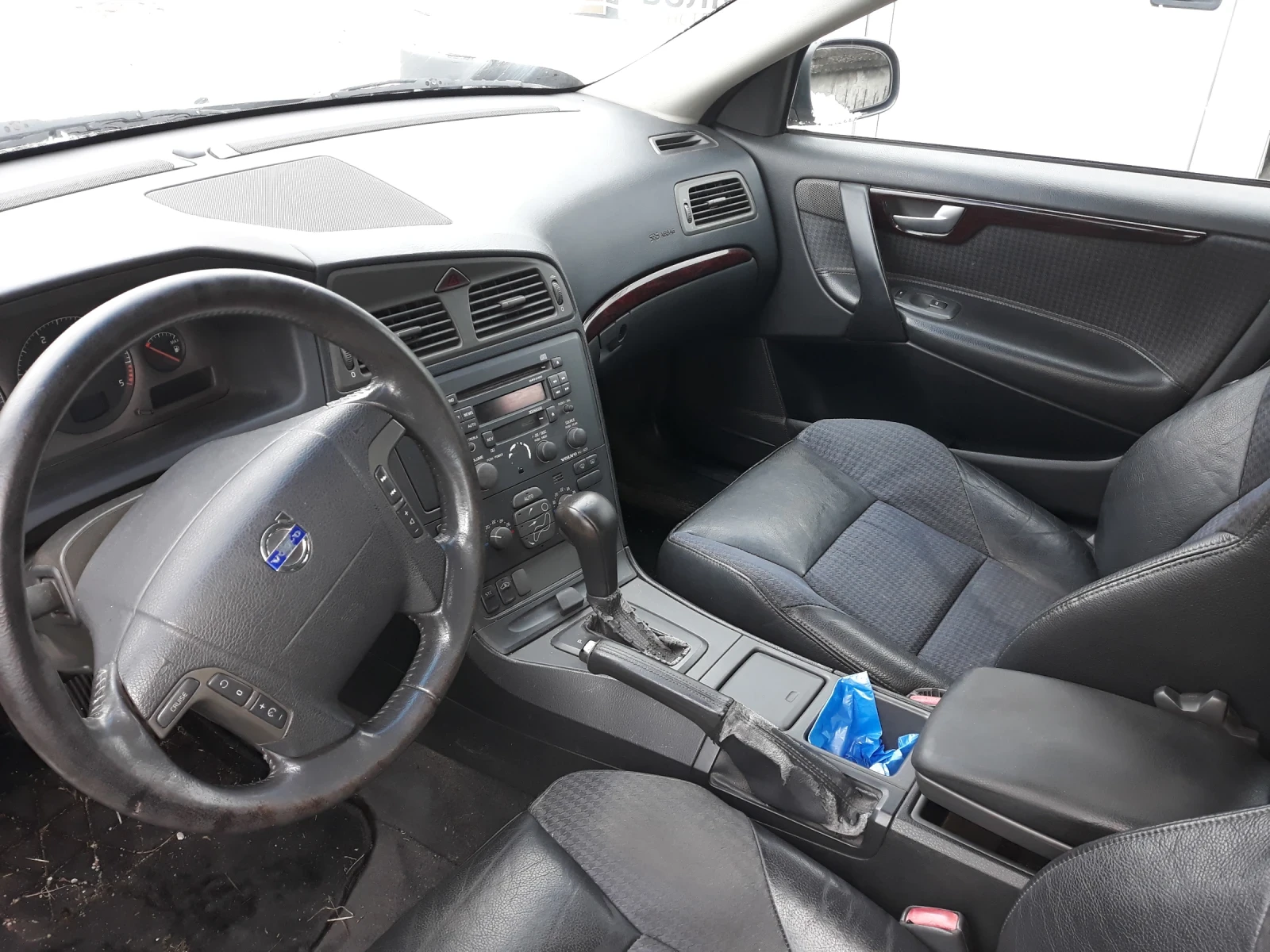 Volvo V70, снимка 11 - Автомобили и джипове - 55770754