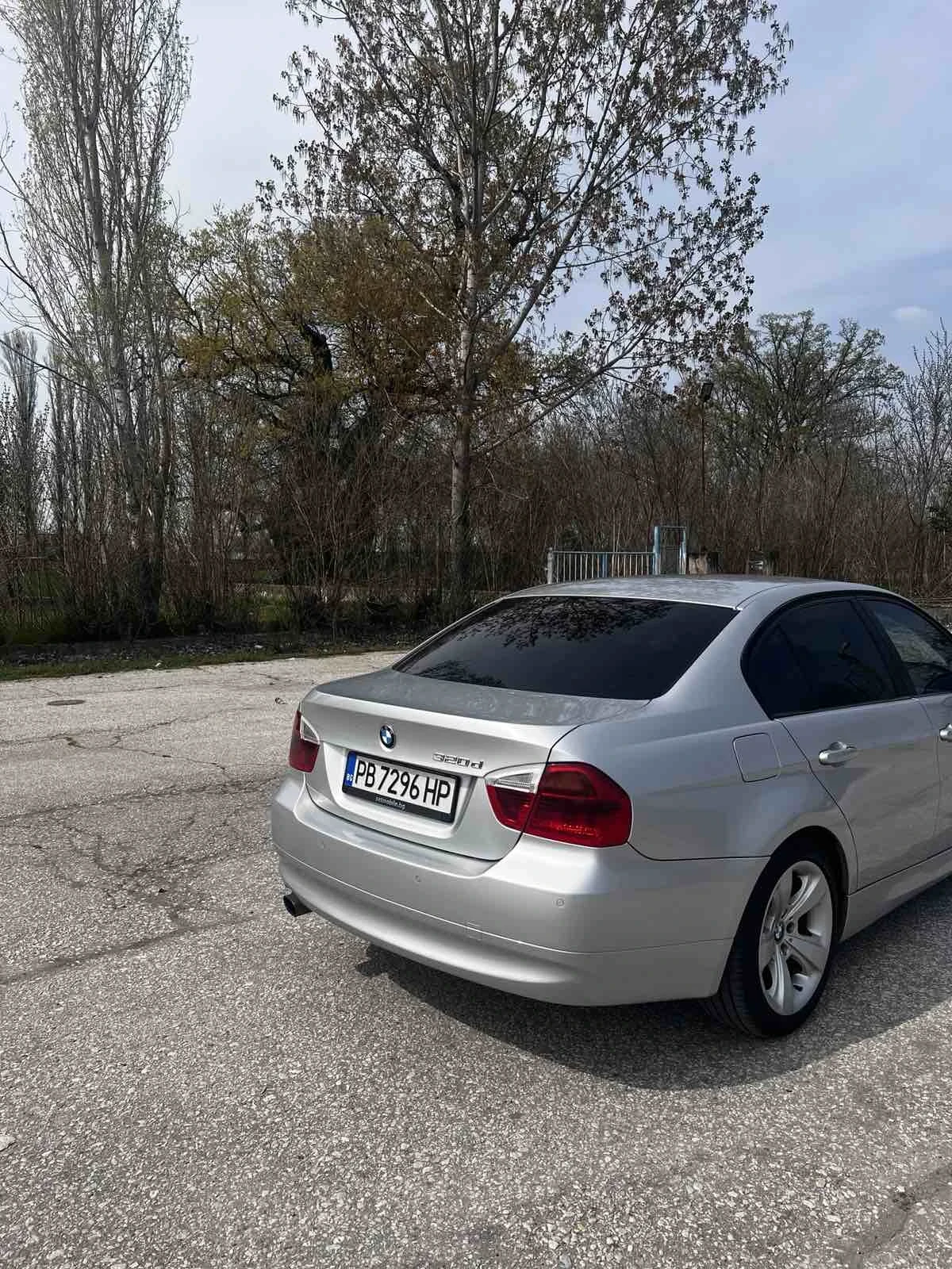 BMW 320, снимка 4 - Автомобили и джипове - 56076216