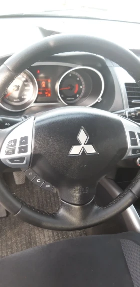 Mitsubishi Outlander 2, 0 DID 6+ 1 - 9990 лв. - 79547541 7