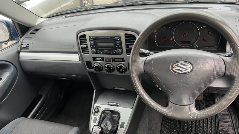 Suzuki Grand vitara 2.0 16v, снимка 7 - Автомобили и джипове - 48589104