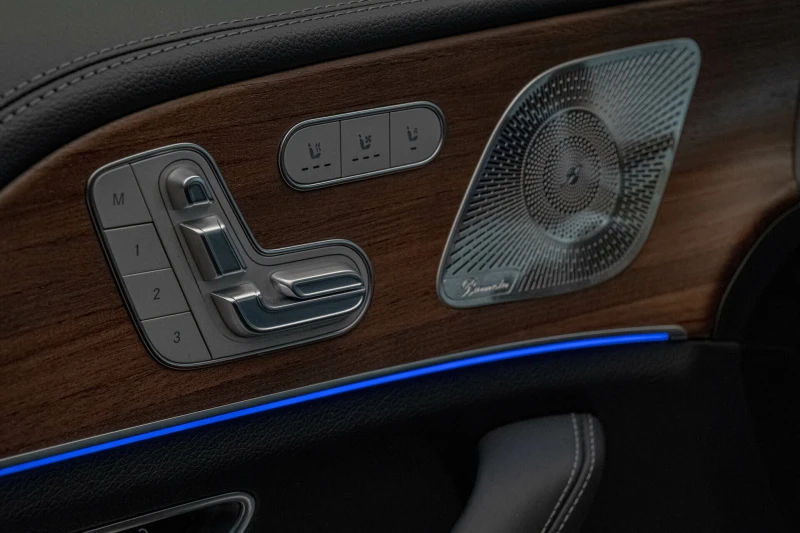 Mercedes-Benz GLS580 AMG/HuD/Обдухване/Камера360/Burmester/6+ 1/, снимка 8 - Автомобили и джипове - 51173215