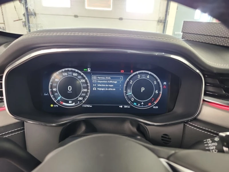 Jaguar F-PACE * P250 R DYNAMIC S * CARFAX * ЦЕНА ДО БГ, снимка 10 - Автомобили и джипове - 53236725