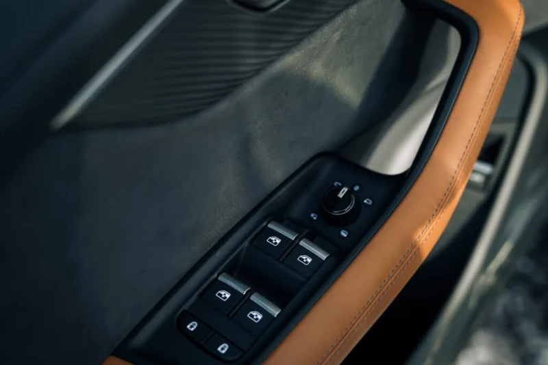 Audi RSQ8 Audi RS Q8 4.0T quattro* АвтоКредит* (ЦЕНА ДО БГ), снимка 7 - Автомобили и джипове - 53435938