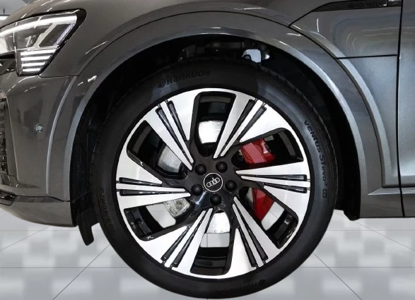 Audi Q8 e-Tron SUV 55 = S-line = Гаранция, снимка 5 - Автомобили и джипове - 55034861