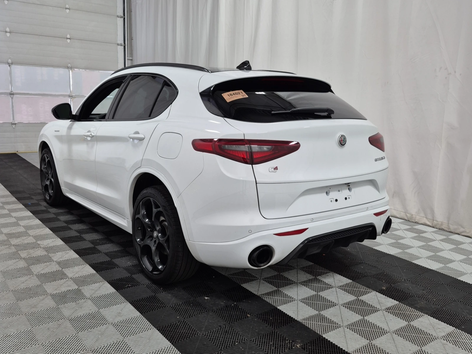 Alfa Romeo Stelvio VELOCE * CARFAX * АвтоКредит * Цена до България*  - изображение 4