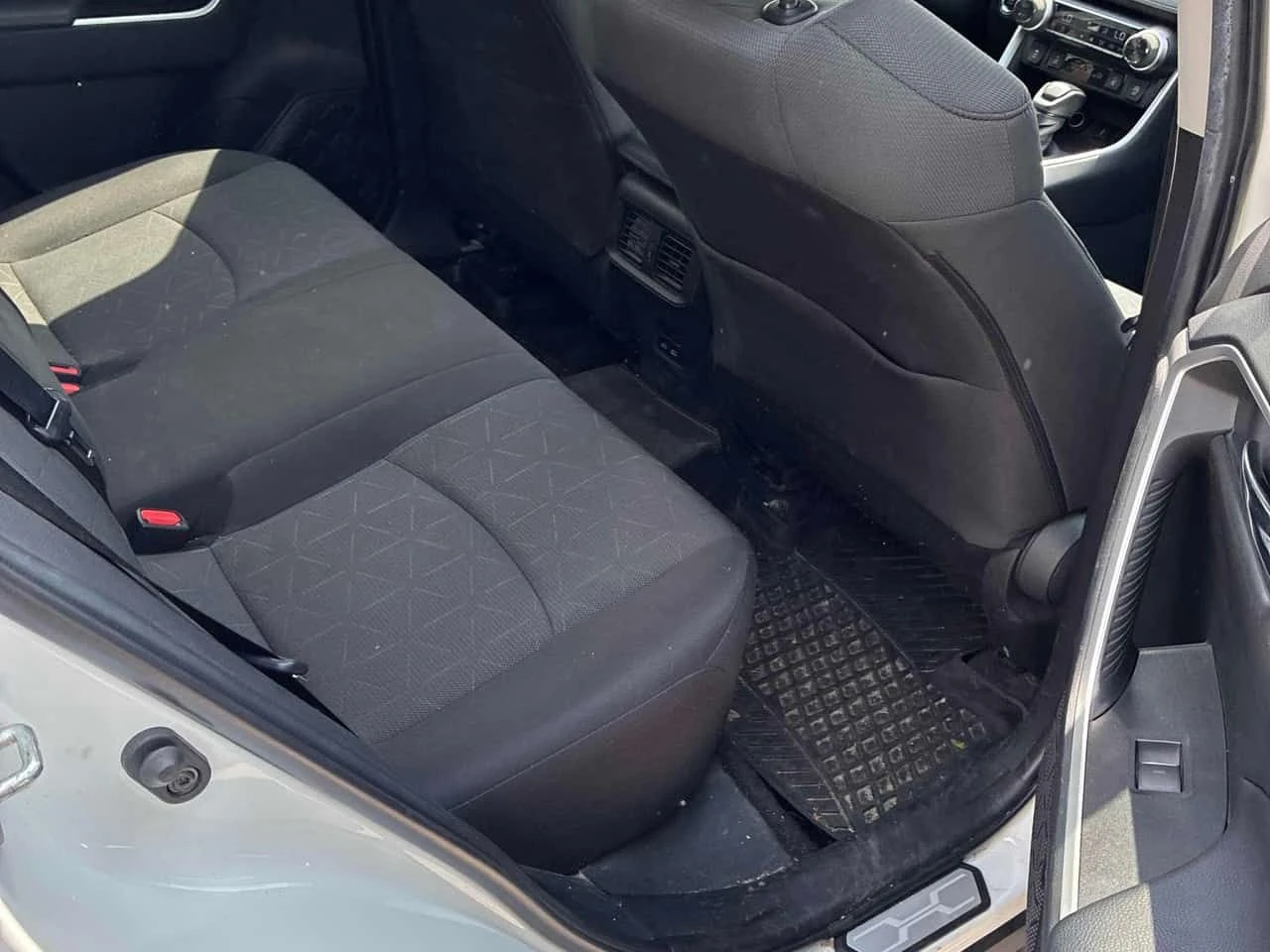 Toyota Rav4 * XLE * CARFAX * ЦЕНА ДО БГ, снимка 13 - Автомобили и джипове - 55035251