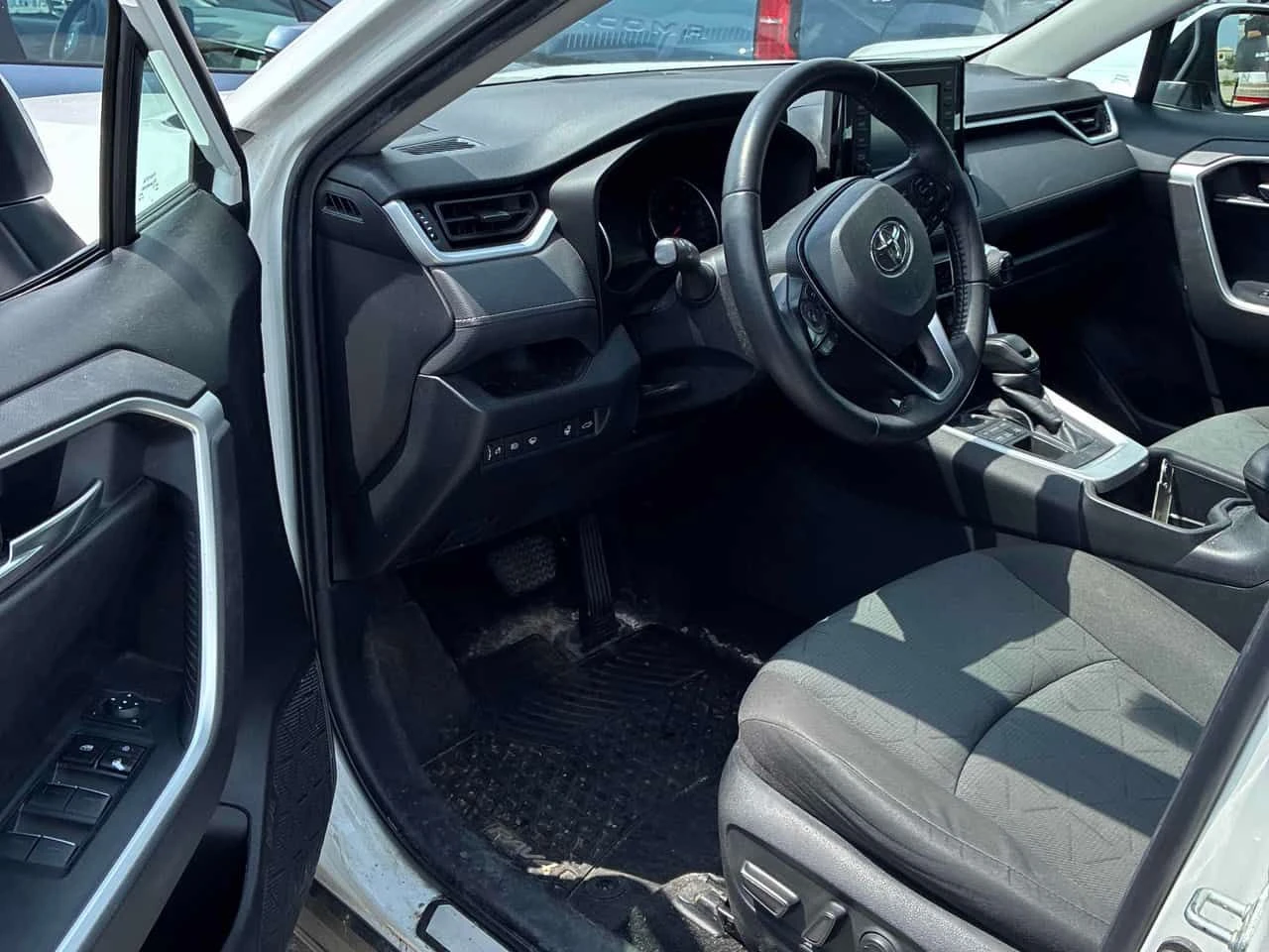 Toyota Rav4 * XLE * CARFAX * ЦЕНА ДО БГ, снимка 4 - Автомобили и джипове - 55035251