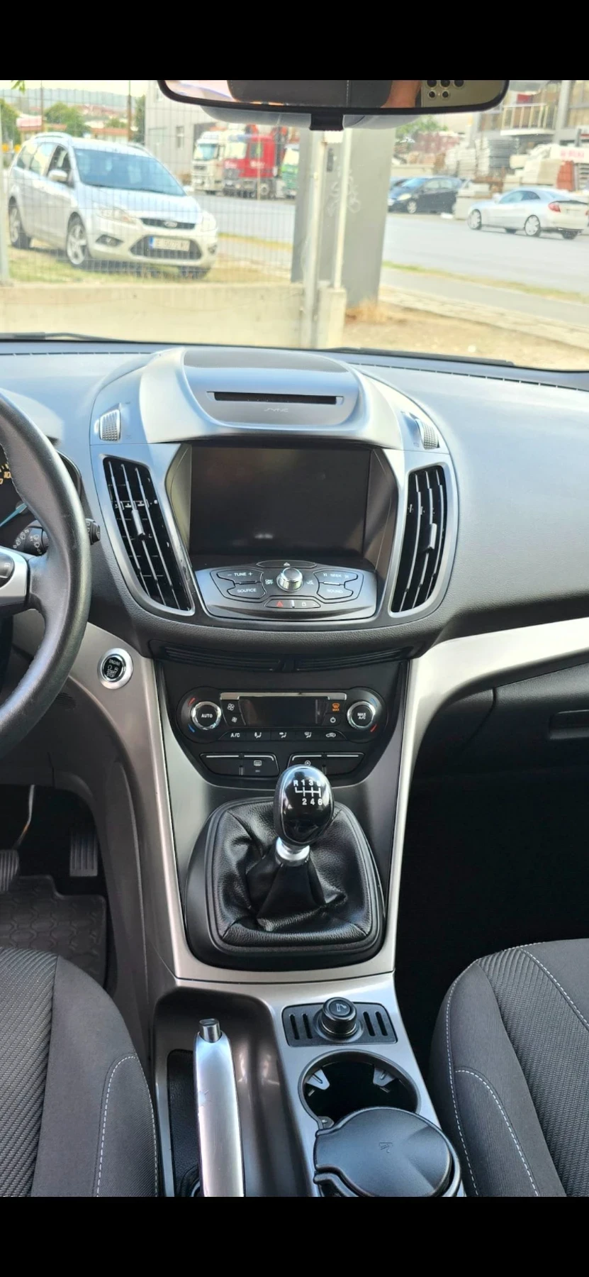 Ford Kuga 2.0 TDCI EURO6 120kc, снимка 14 - Автомобили и джипове - 55899970