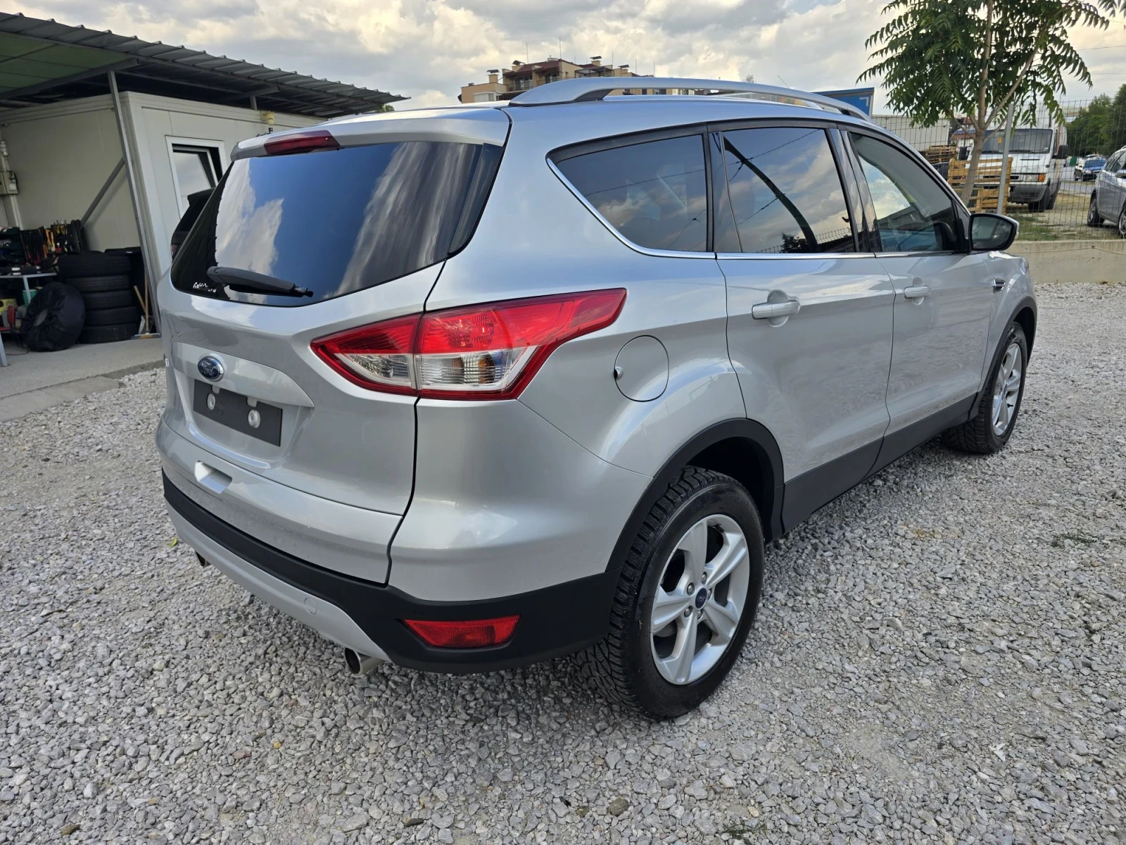Ford Kuga 2.0 TDCI EURO6 120kc, снимка 4 - Автомобили и джипове - 55899970