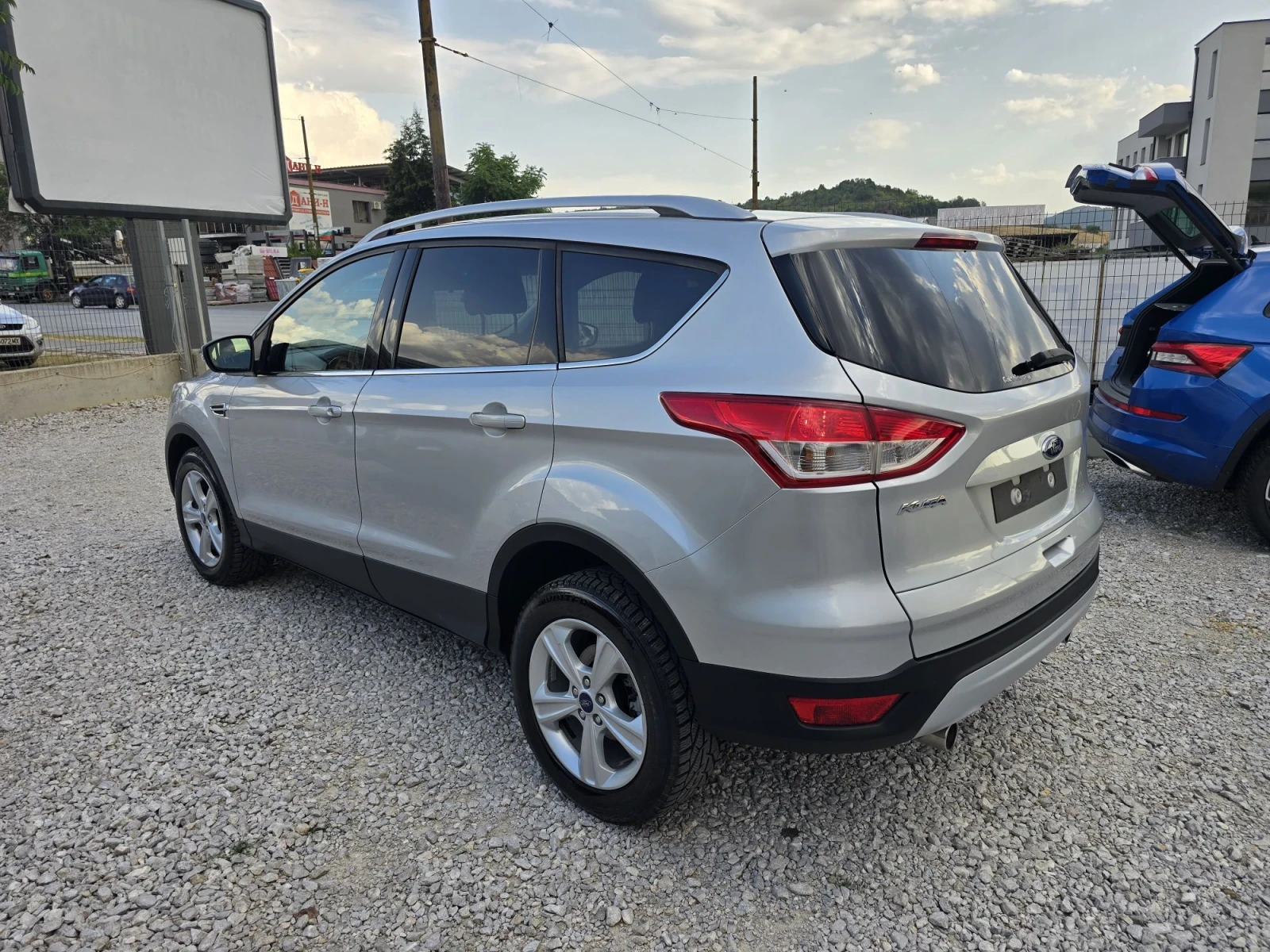 Ford Kuga 2.0 TDCI EURO6 120kc, снимка 6 - Автомобили и джипове - 55899970