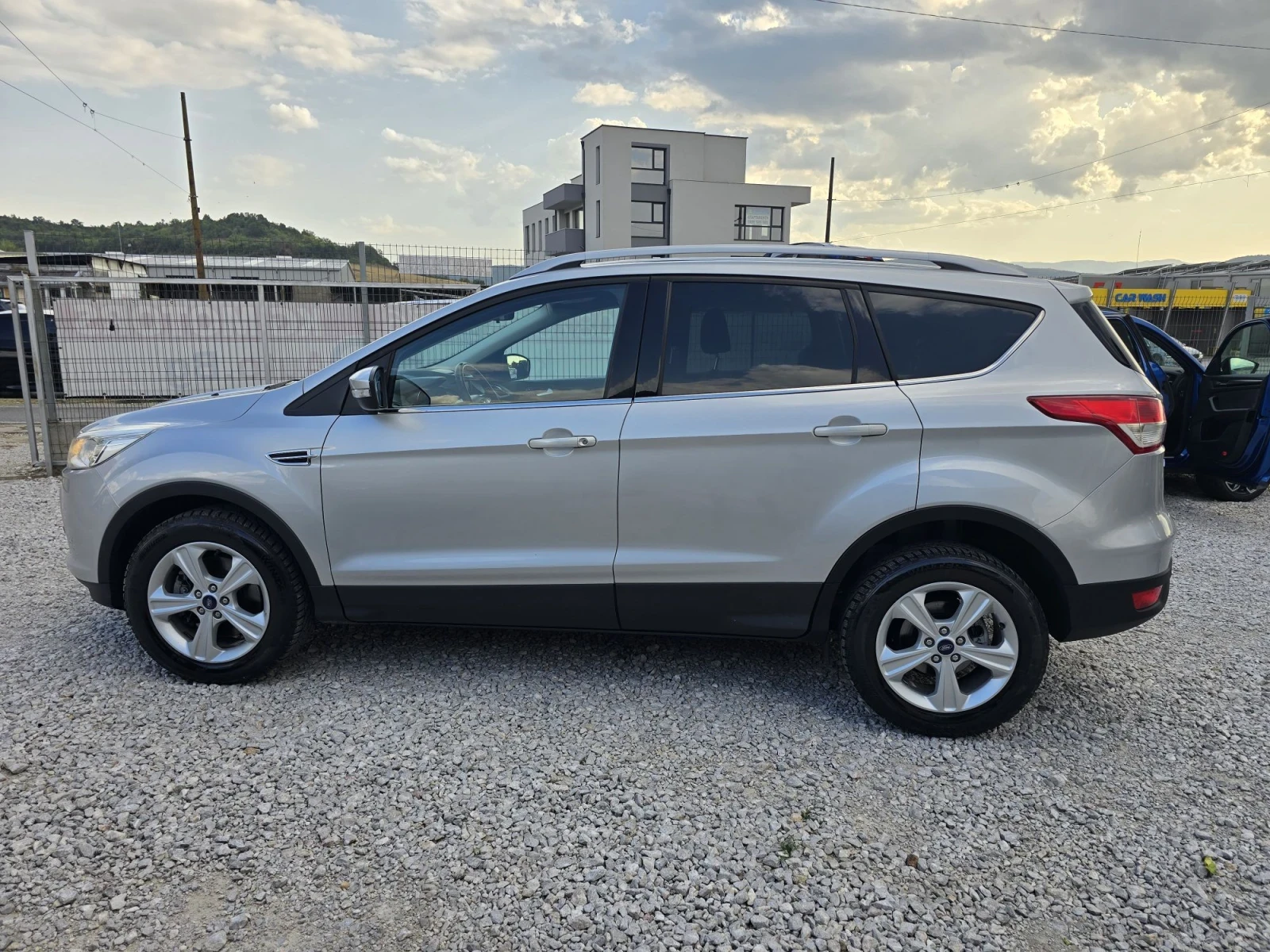 Ford Kuga 2.0 TDCI EURO6 120kc, снимка 7 - Автомобили и джипове - 55899970