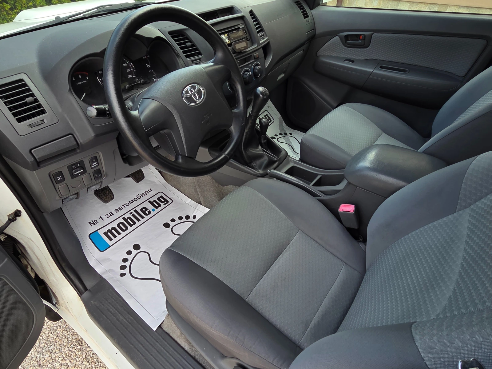 Toyota Hilux 2.5D-4D/DOUBLE CAB, снимка 11 - Автомобили и джипове - 55930571