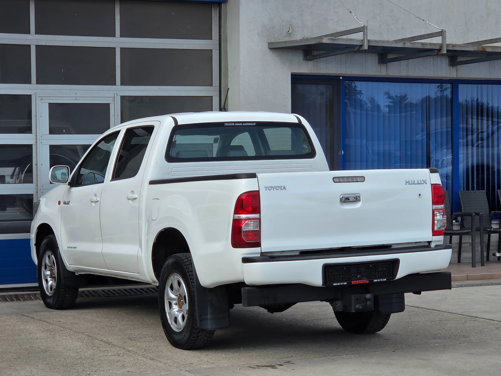 Toyota Hilux 2.5D-4D/DOUBLE CAB, снимка 4 - Автомобили и джипове - 55930571