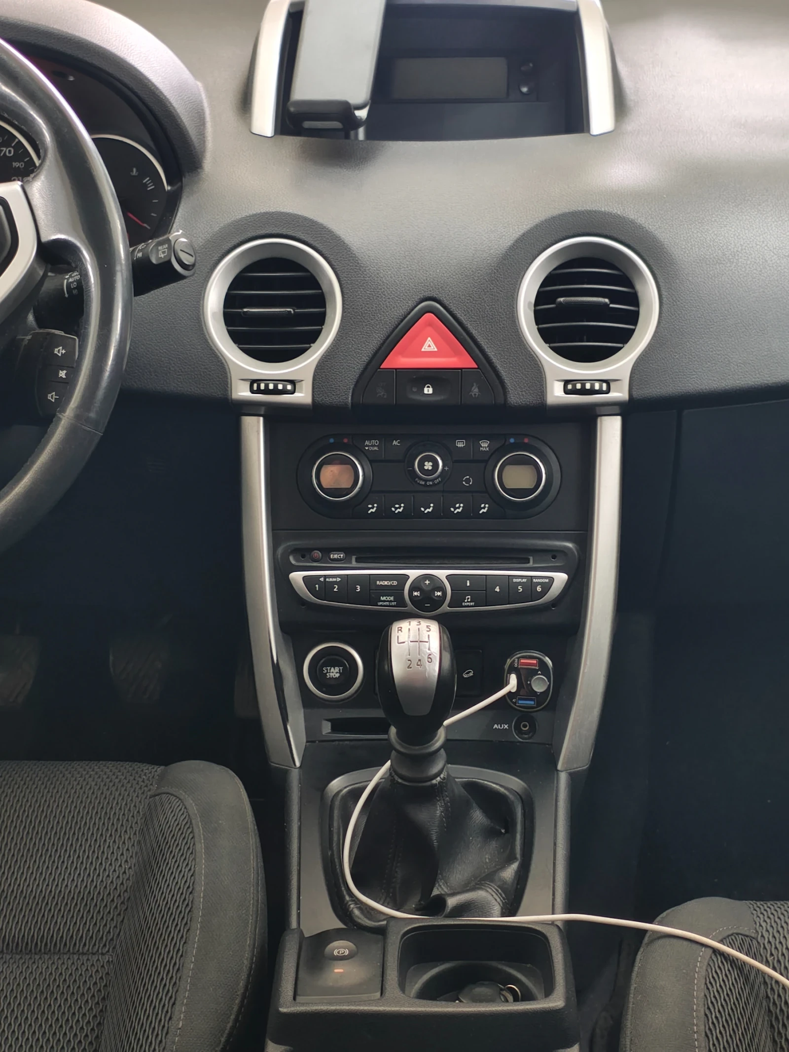 Renault Koleos, снимка 8 - Автомобили и джипове - 56218977