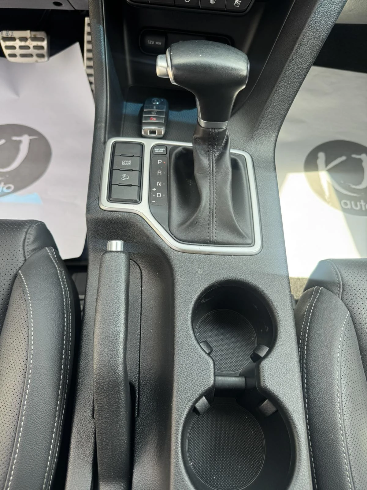 Kia Sportage, снимка 11 - Автомобили и джипове - 56471739
