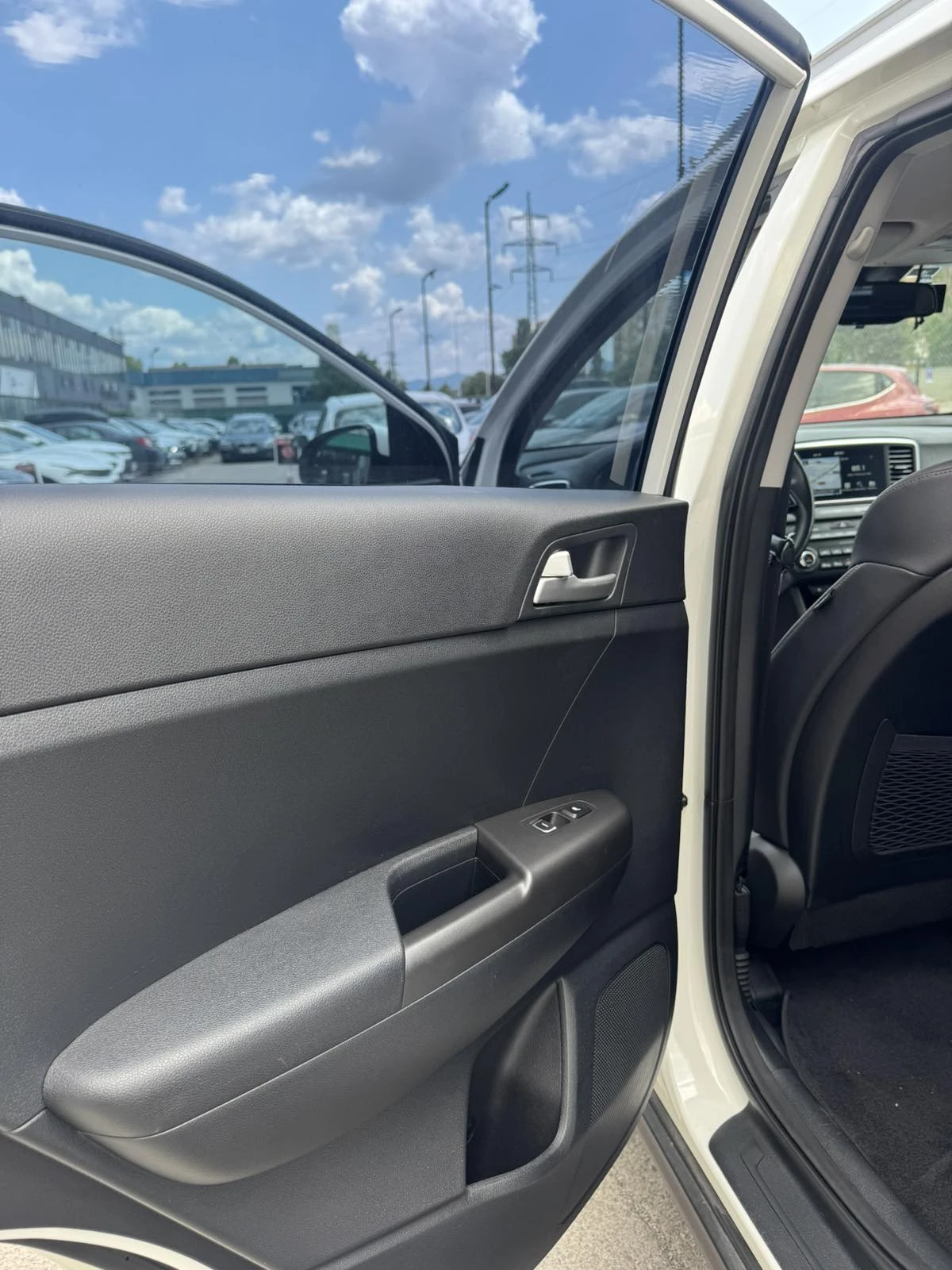 Kia Sportage, снимка 12 - Автомобили и джипове - 56471739
