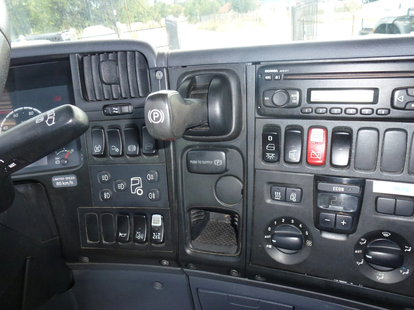 Scania R 124 420 БЕНЗИН и ДИЗЕЛ, снимка 13 - Камиони - 55904701