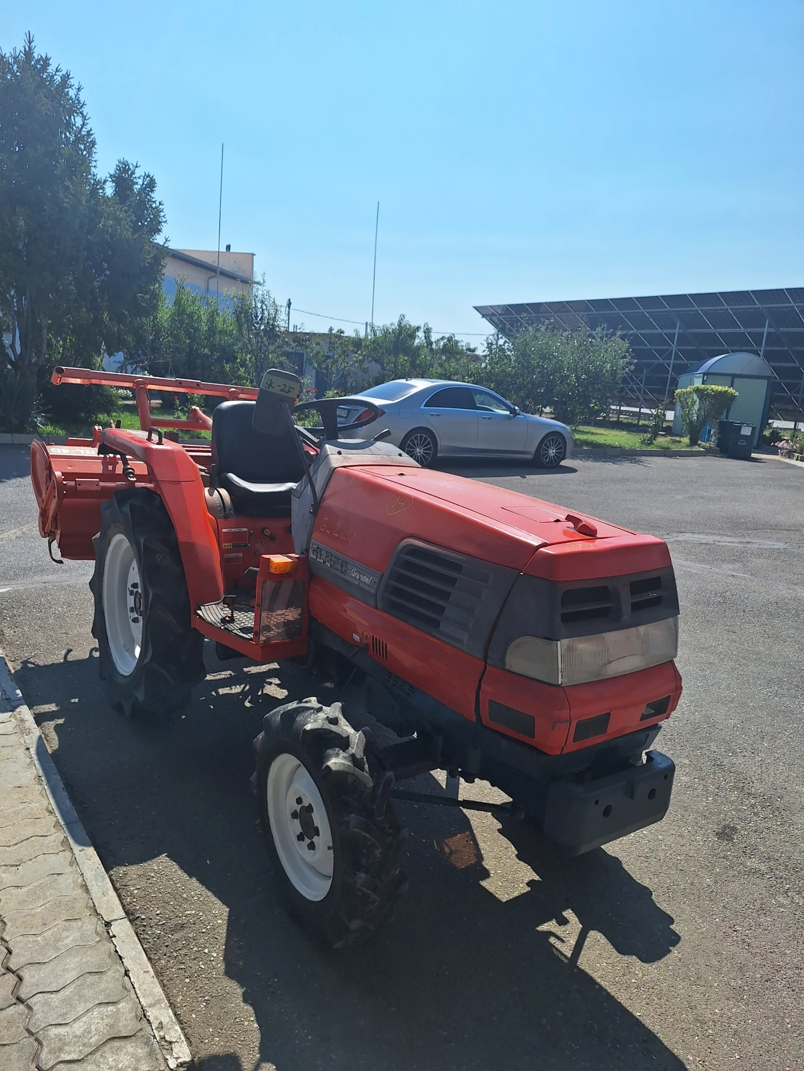 Трактор Kubota, снимка 9 - Селскостопанска техника - 55556816