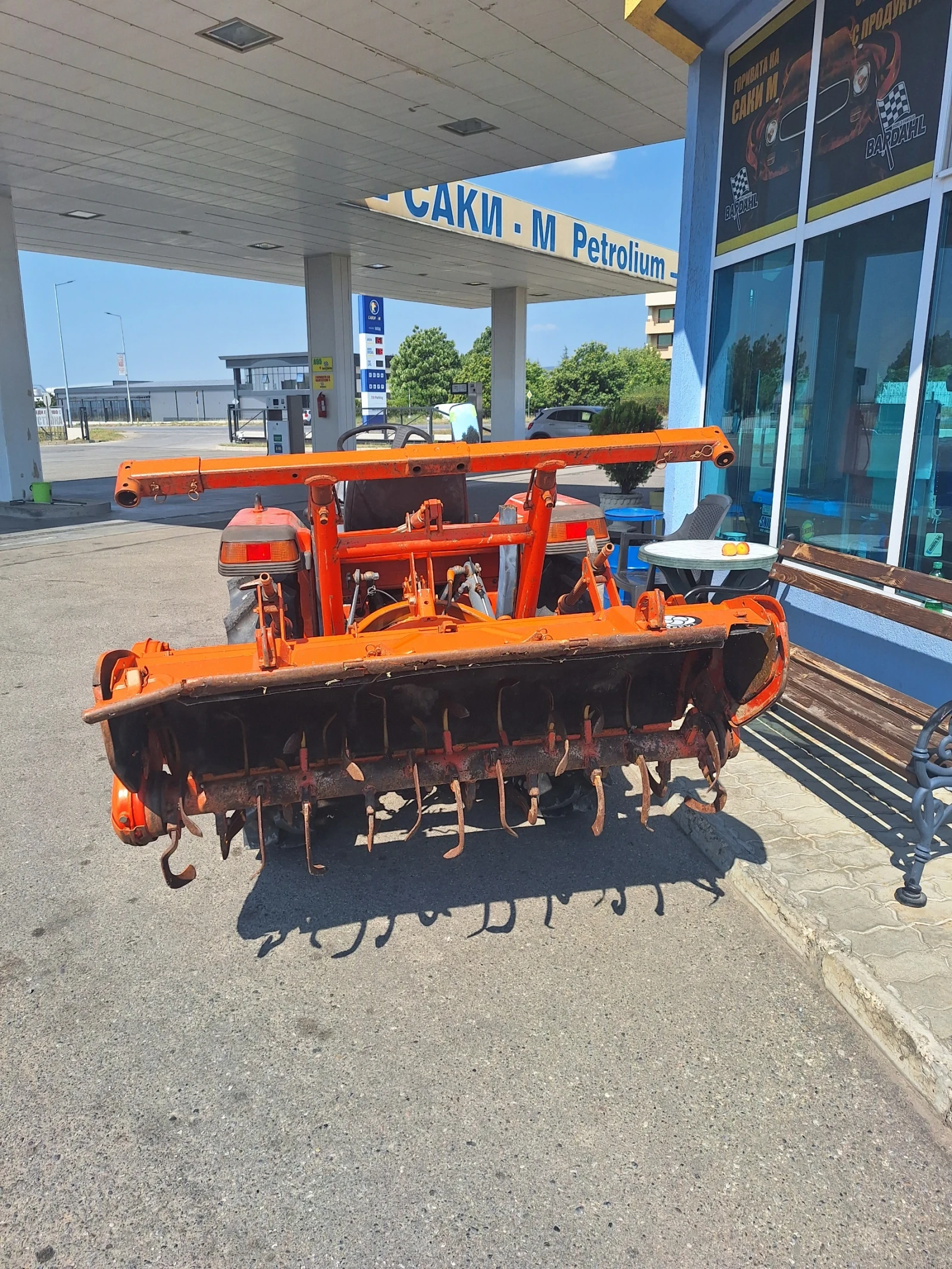 Трактор Kubota, снимка 6 - Селскостопанска техника - 55556816