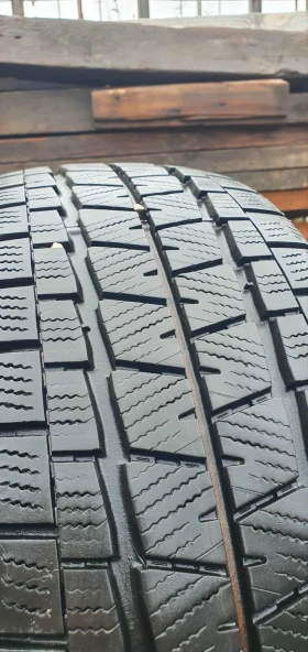 Гуми Зимни 235/65R16, снимка 5