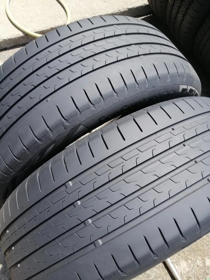 Гуми Летни 215/50R18, снимка 2 - Гуми и джанти - 36892782