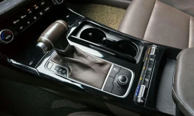 Kia Stinger 2.0 Turbo 2WD * НАЙ-ДОБРА ЦЕНА В БЪЛГАРИЯ* , снимка 9
