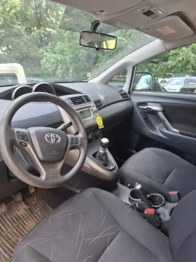 Toyota Verso 2.0 D4D, снимка 2