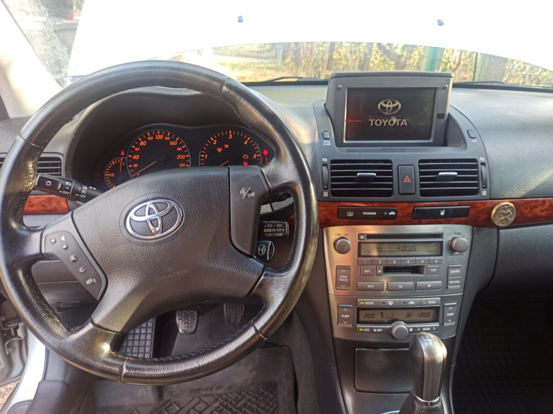 Toyota Avensis T 25, снимка 4 - Автомобили и джипове - 46368505