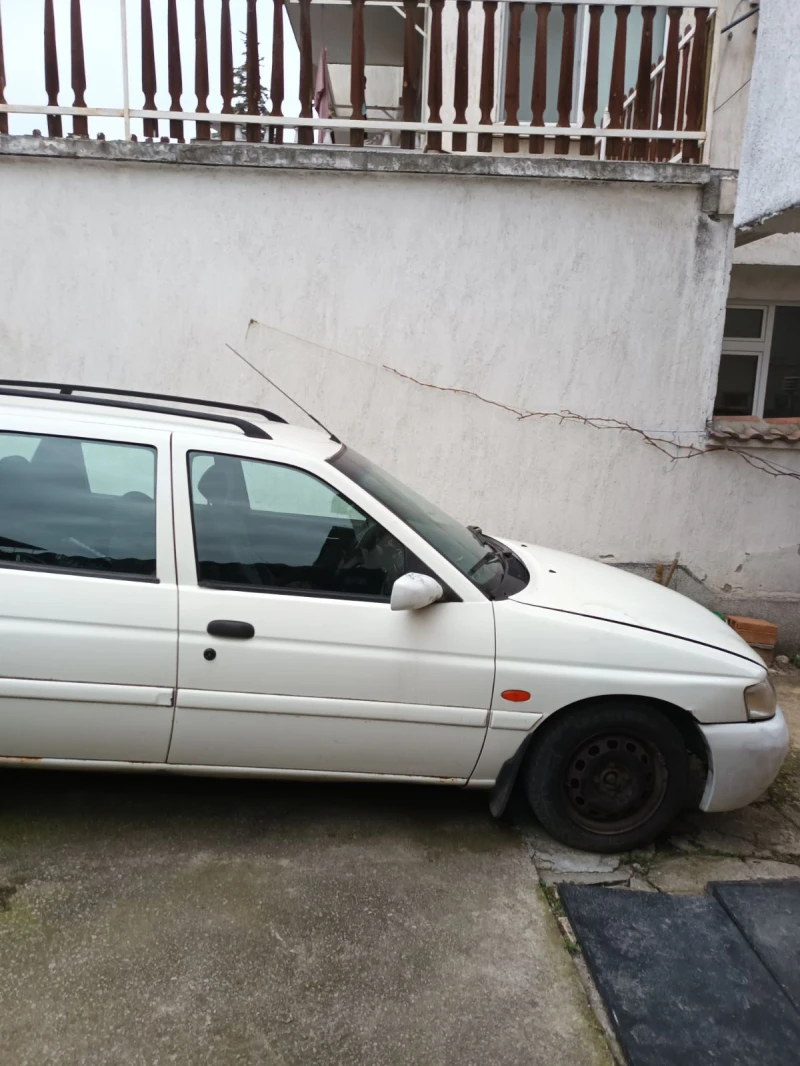 Ford Escort 1.8-TD* КЛИМА* ДЖИЯ, снимка 6 - Автомобили и джипове - 48950231