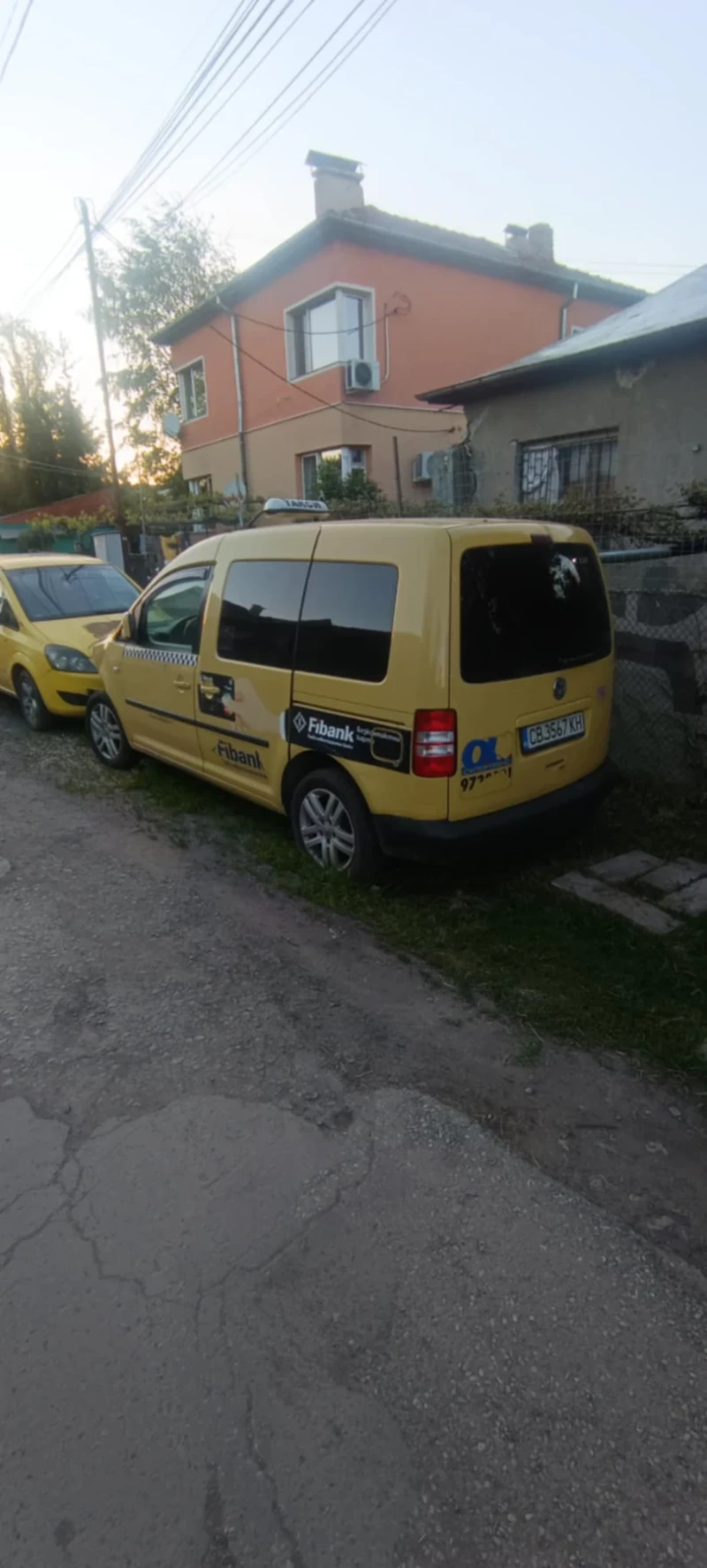 VW Caddy, снимка 2 - Автомобили и джипове - 50241625