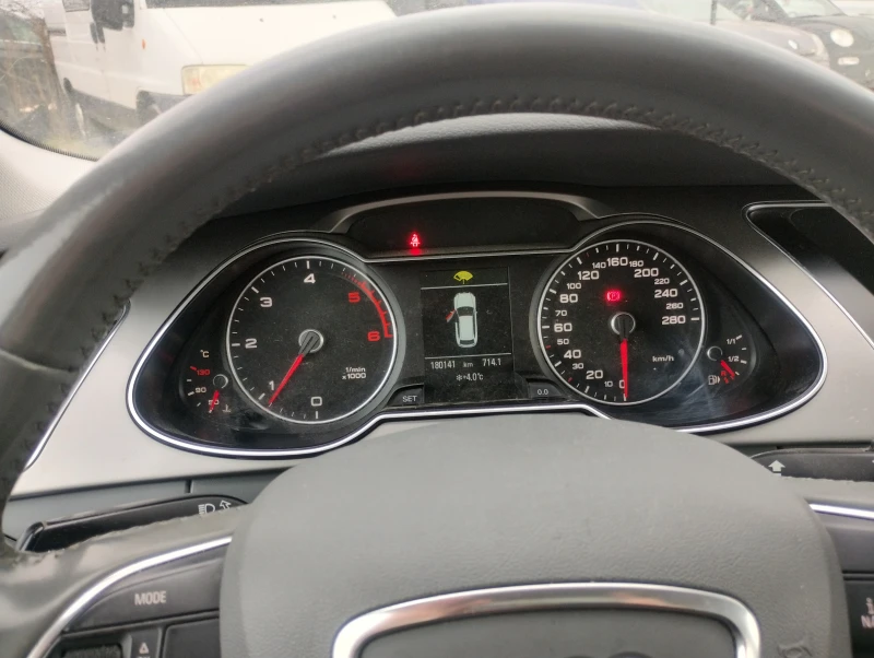 Audi A4 2.0TDI FaceLife, снимка 9 - Автомобили и джипове - 52125464