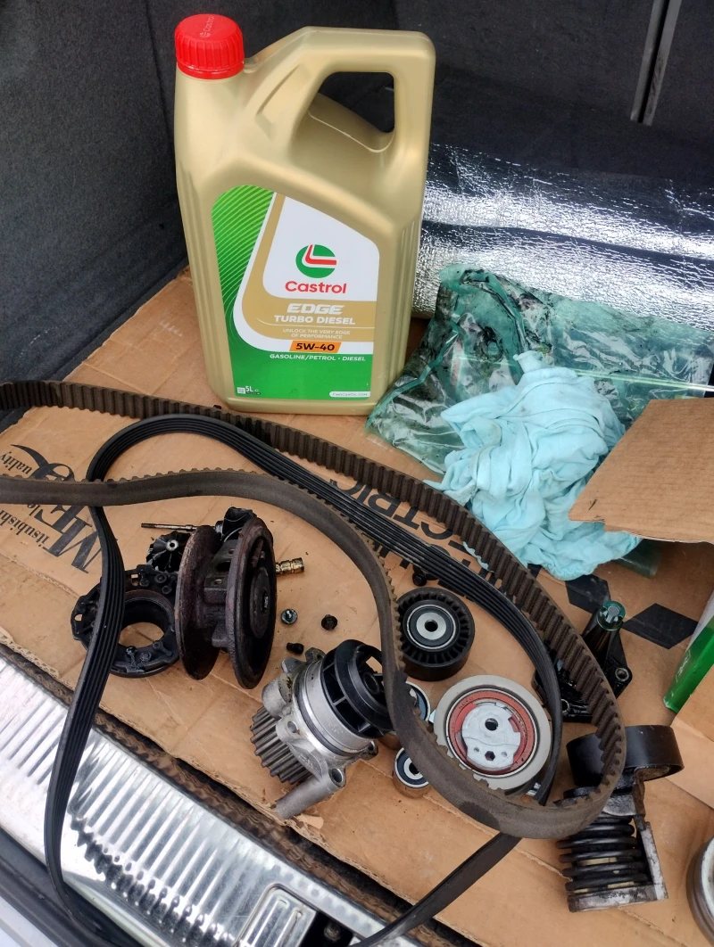 Audi A4 2.0TDI FaceLife, снимка 8 - Автомобили и джипове - 52125464