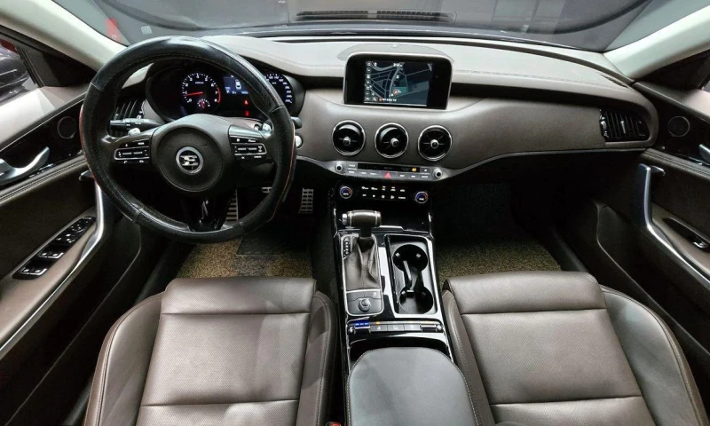 Kia Stinger 2.0 Turbo 2WD * НАЙ-ДОБРА ЦЕНА В БЪЛГАРИЯ* , снимка 7 - Автомобили и джипове - 51965413