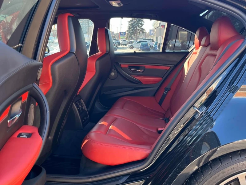 BMW M3 * 4dr Sdn * CARFAX * ЦЕНА ДО БГ, снимка 11 - Автомобили и джипове - 52776323