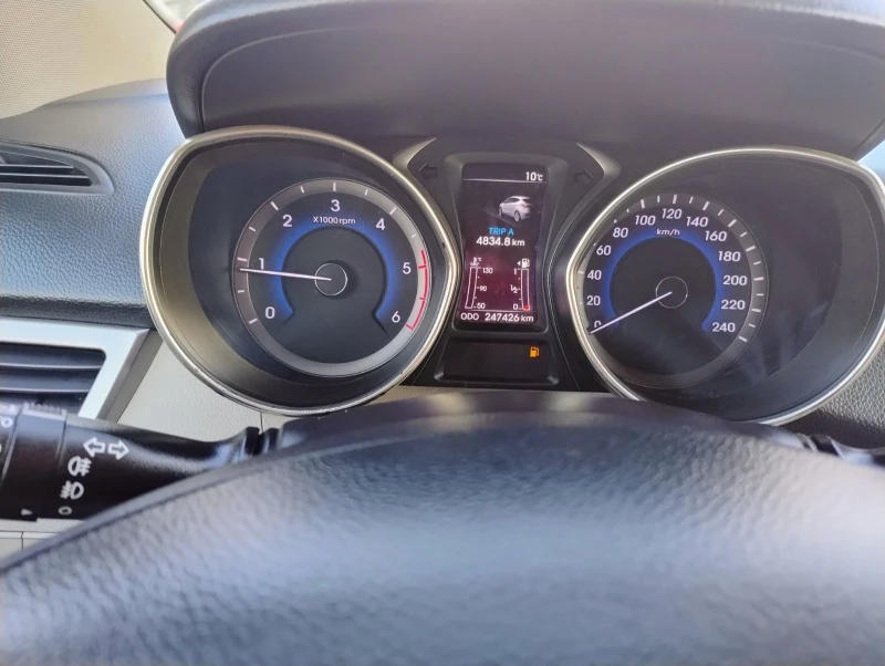 Hyundai I30 1.6, снимка 9 - Автомобили и джипове - 52778236