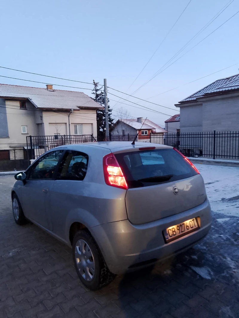 Fiat Punto Grande Punto 1.4 8V, снимка 5 - Автомобили и джипове - 53078768