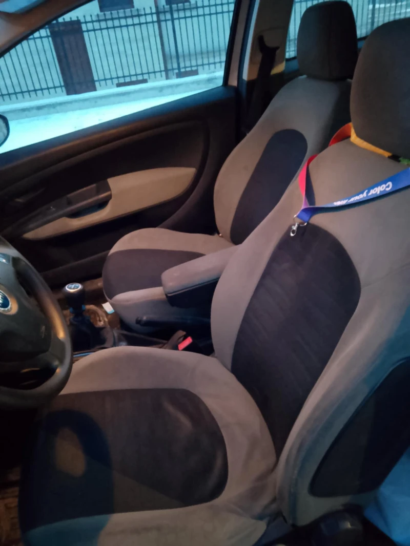 Fiat Punto Grande Punto 1.4 8V, снимка 12 - Автомобили и джипове - 53078768