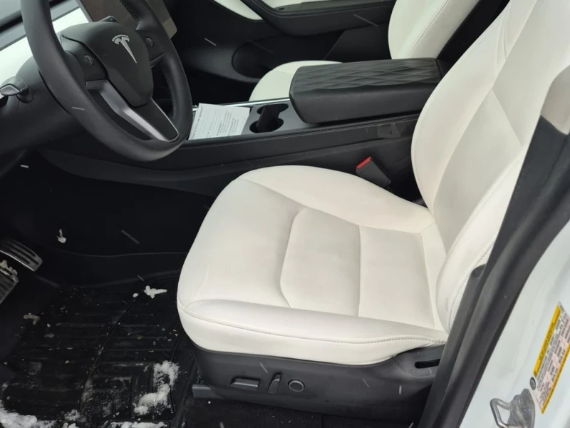 Tesla Model Y * LONG RANGE * CARFAX * БЕЗ ПЪРВОНАЧАЛНА ВНОСКА, снимка 5 - Автомобили и джипове - 53231768