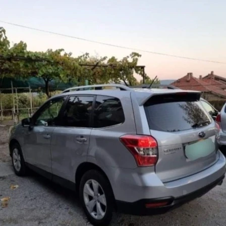 Subaru Forester, снимка 2 - Автомобили и джипове - 54720638