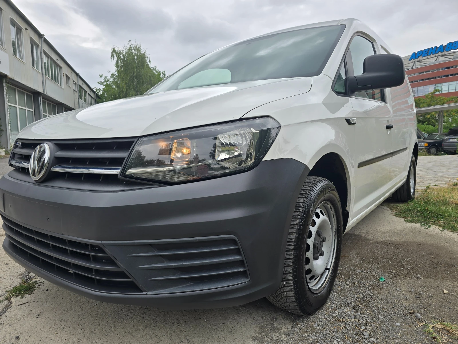 VW Caddy 1.4TGI Maxi Hladilen - изображение 2