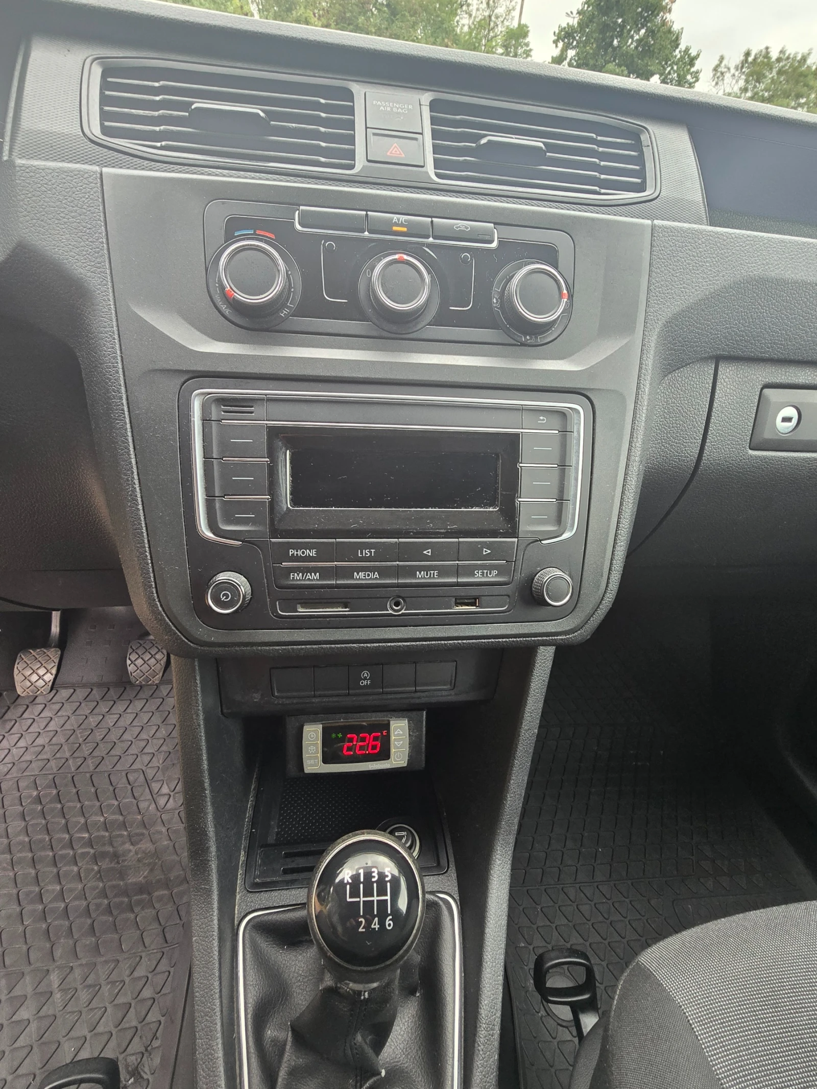 VW Caddy 1.4TGI Maxi Hladilen - изображение 10